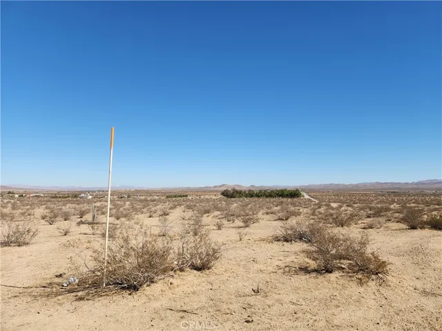 17000 Bonanza Trail, Helendale, California 92342