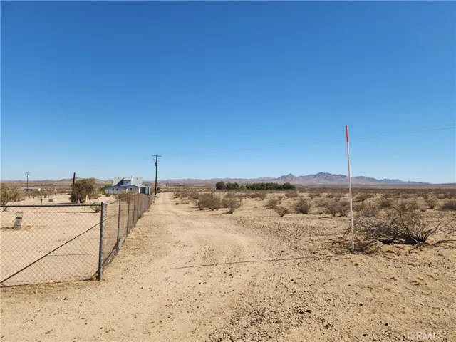 17000 Bonanza Trail, Helendale, California 92342