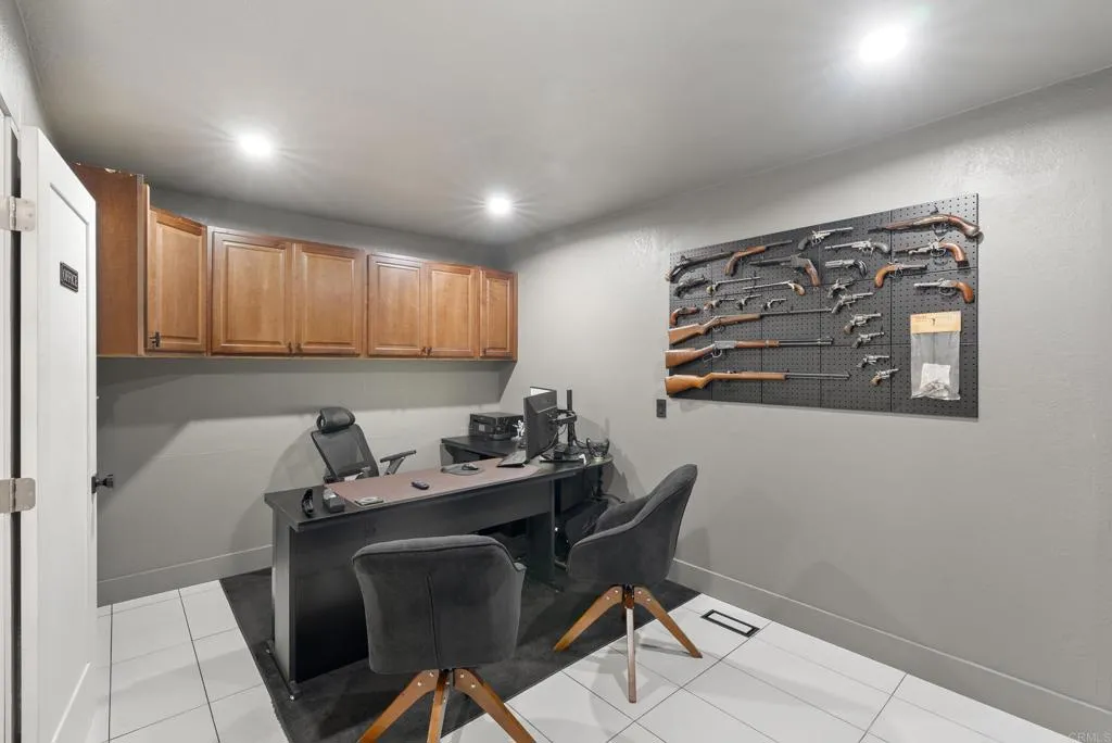 9309 Hillside, Spring Valley, California 91977 home-pic-30