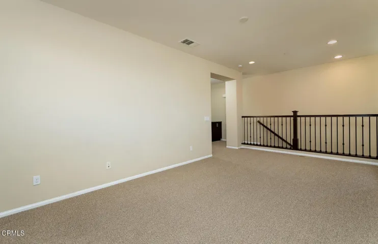 GYP_24863 Carbon Ln_041_MLS