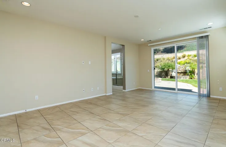 GYP_24863 Carbon Ln_027_MLS