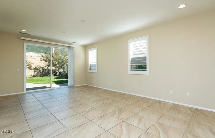 GYP_24863 Carbon Ln_026_MLS