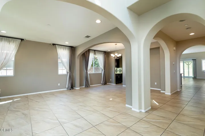 GYP_24863 Carbon Ln_007_MLS