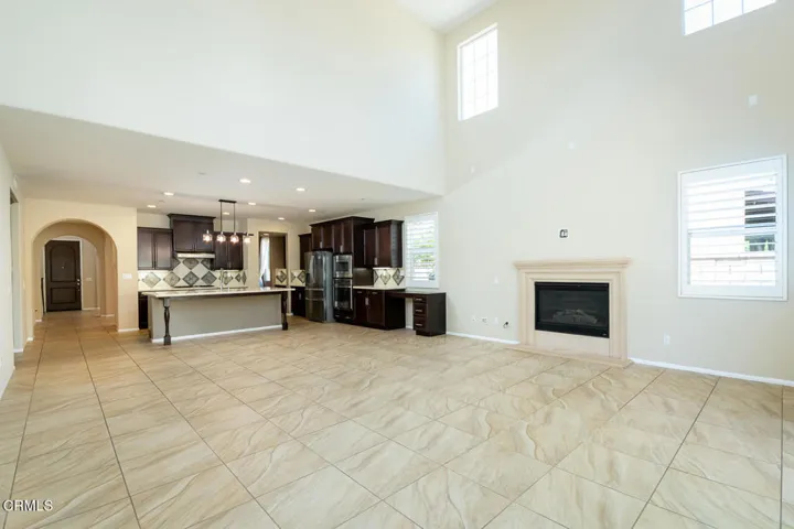 GYP_24863 Carbon Ln_020_MLS