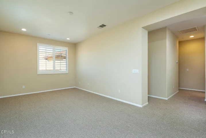 GYP_24863 Carbon Ln_042_MLS