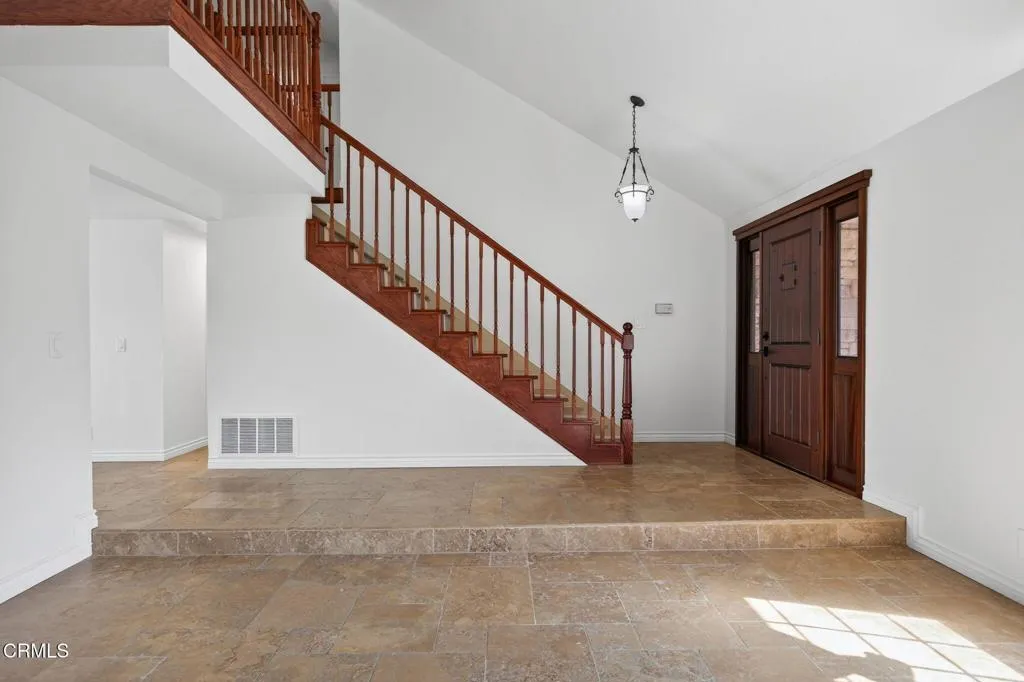 747 Southwick Street, Santa Paula, California 93060 home-pic-9