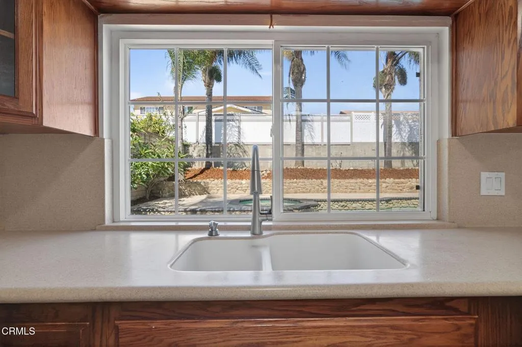 747 Southwick Street, Santa Paula, California 93060 home-pic-16