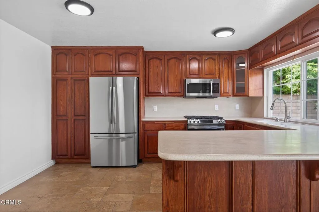 747 Southwick Street, Santa Paula, California 93060 home-pic-13
