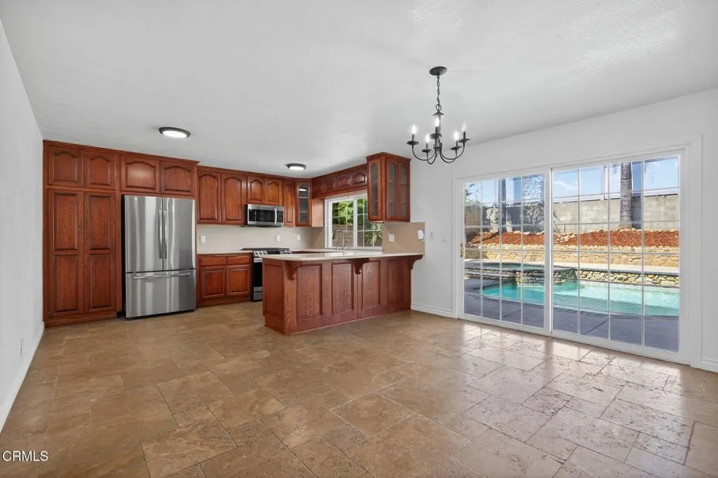 747 Southwick Street, Santa Paula, California 93060 home-pic-21