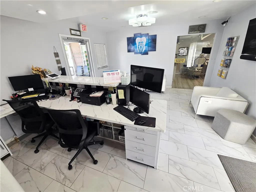 FRONT DESK OFFICE