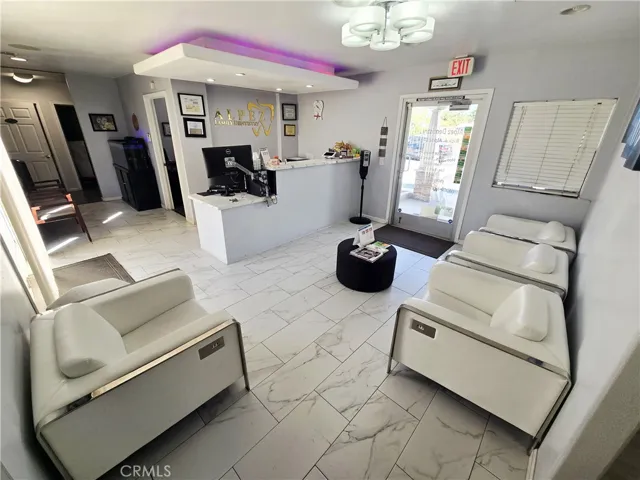 4648 Riverside, Chino, California 91710 — photo 4