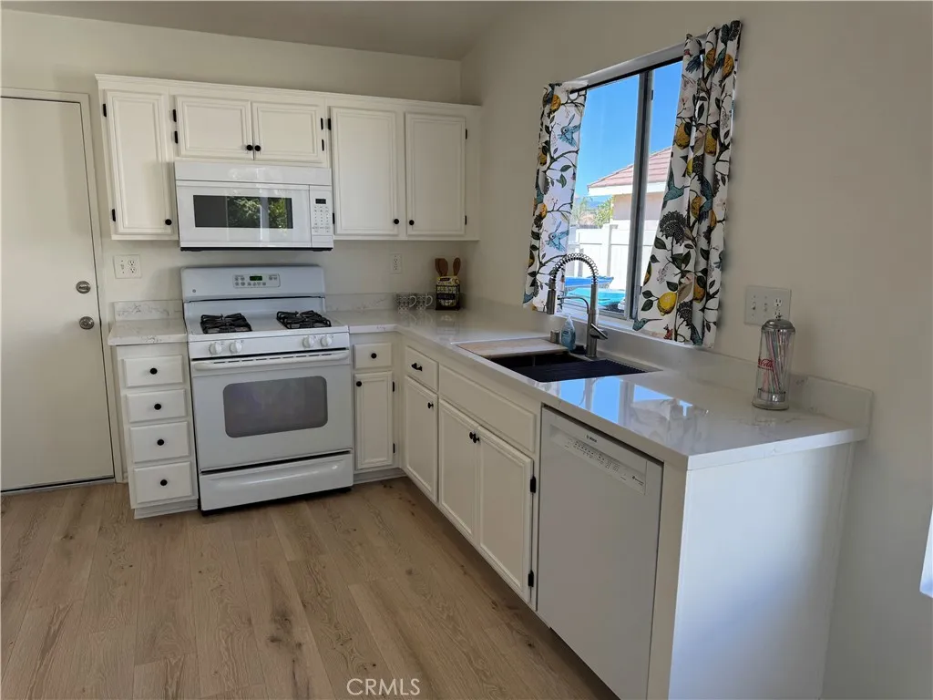 40628 40628 Geyser, Murrieta, California 92562 home-pic-8