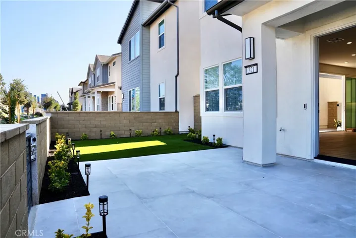 321 Loon, Irvine, California 92618