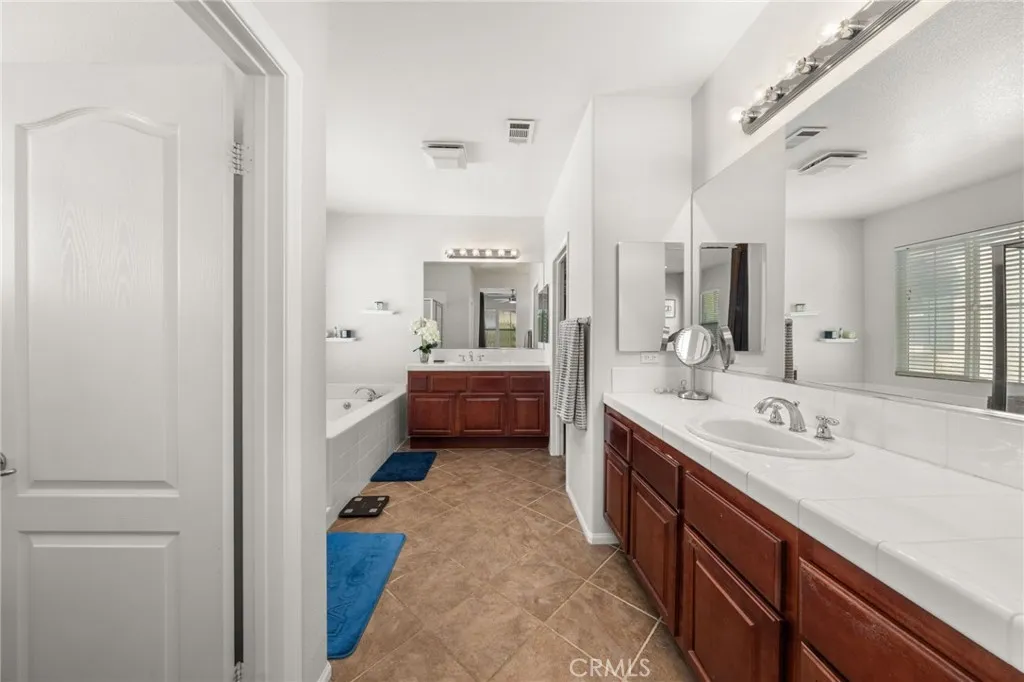 45501 Jaguar Way, Temecula, California 92592 home-pic-15