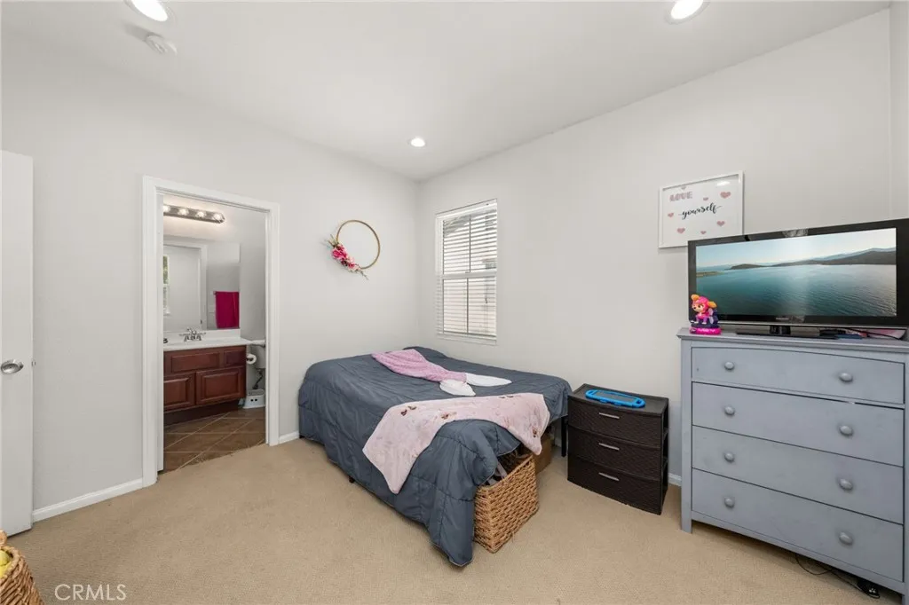 45501 Jaguar Way, Temecula, California 92592 home-pic-18