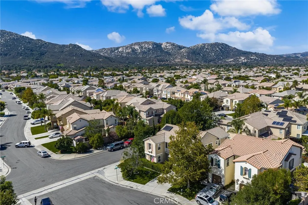 45501 Jaguar Way, Temecula, California 92592 home-pic-4