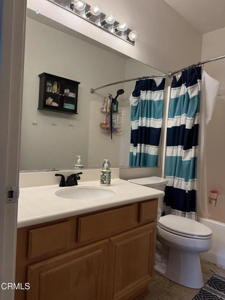 2671 Coral Gum Lane, Simi Valley, California 93065 home-pic-5