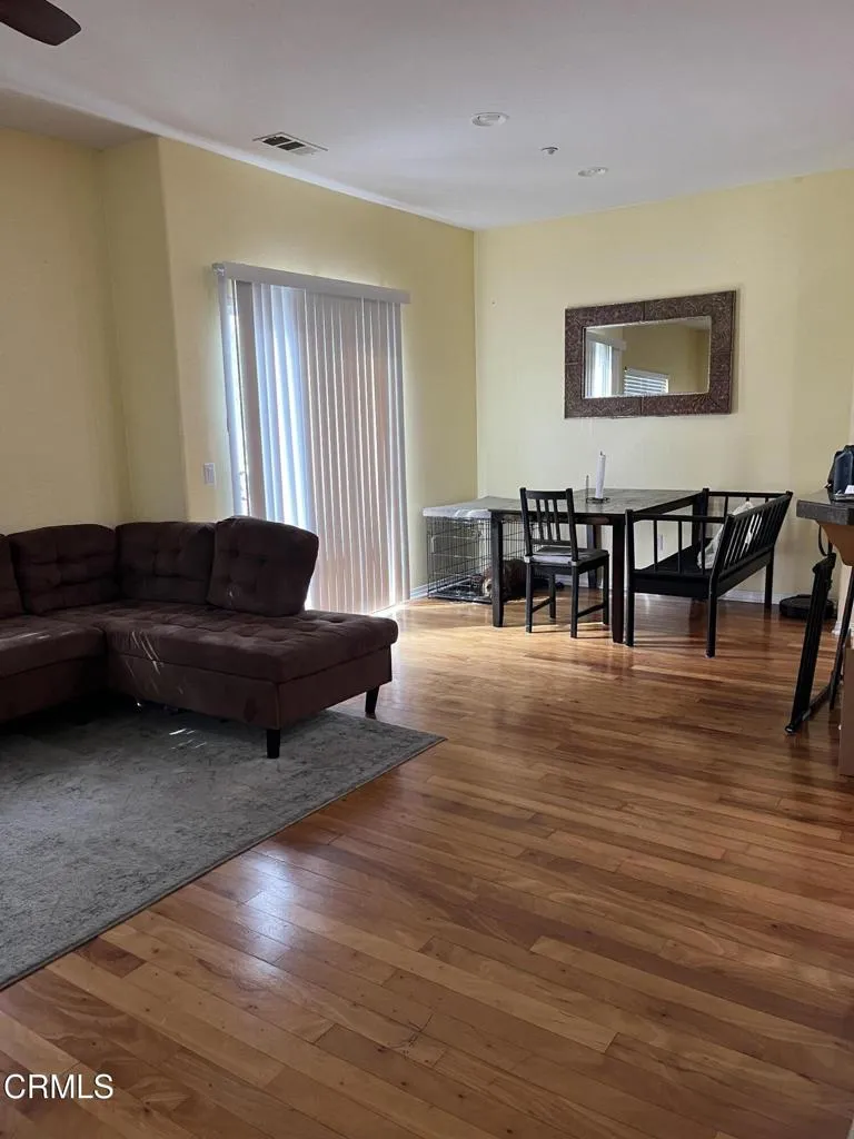 2671 Coral Gum Lane, Simi Valley, California 93065 home-pic-2