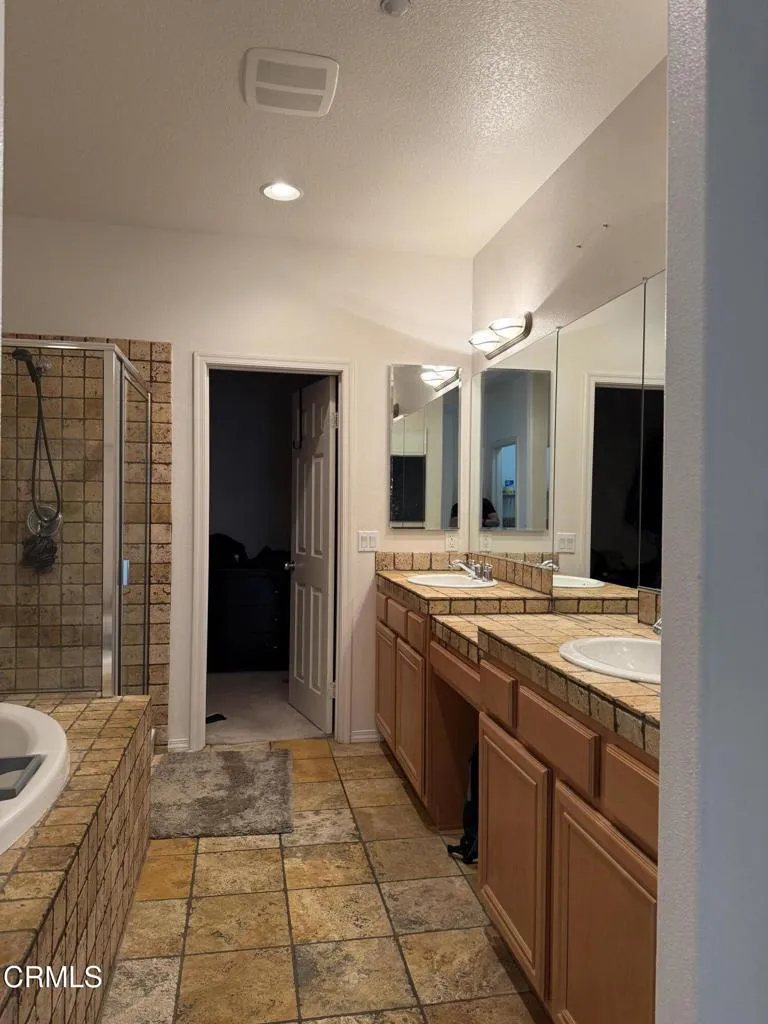 2671 Coral Gum Lane, Simi Valley, California 93065 home-pic-11