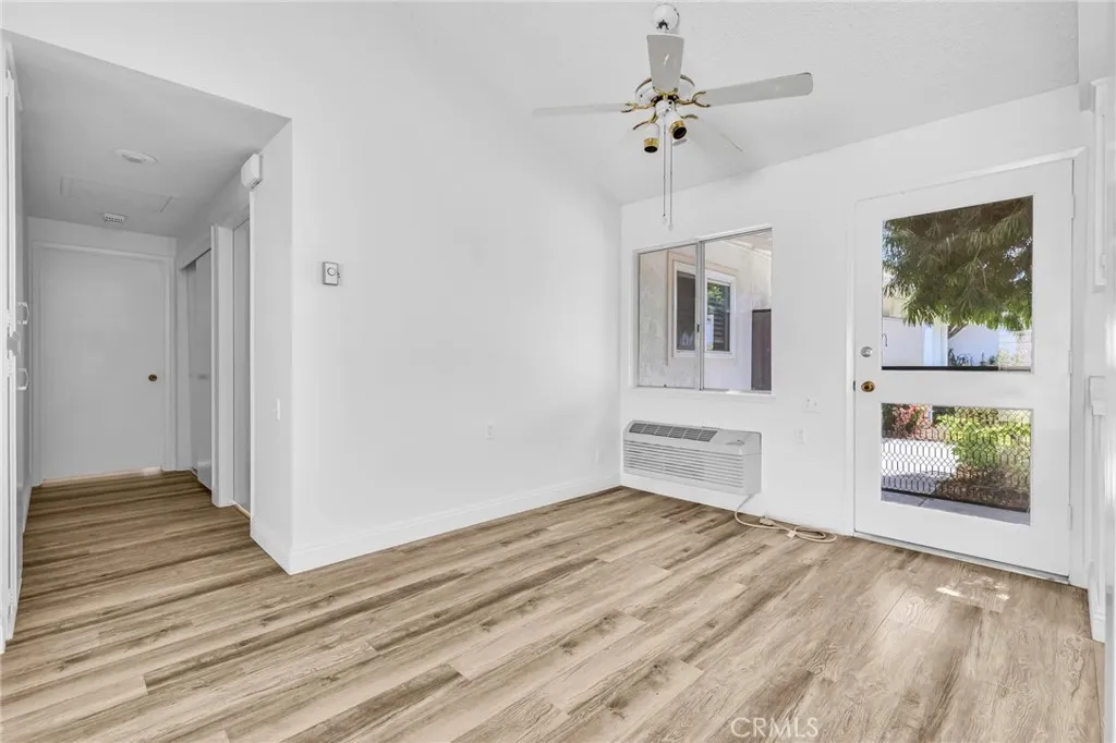 2197 Via Mariposa E B, Laguna Woods, California 92637 home-pic-7