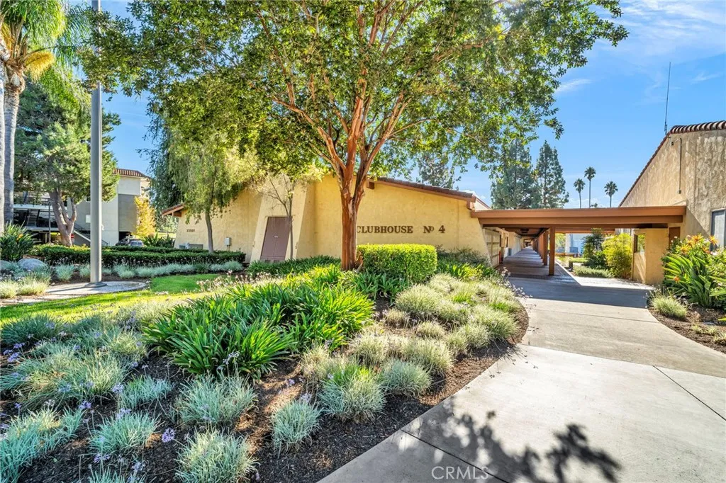 2197 Via Mariposa E B, Laguna Woods, California 92637 home-pic-18
