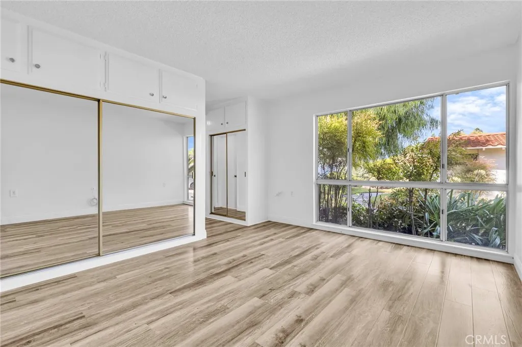 2197 Via Mariposa E B, Laguna Woods, California 92637 home-pic-9