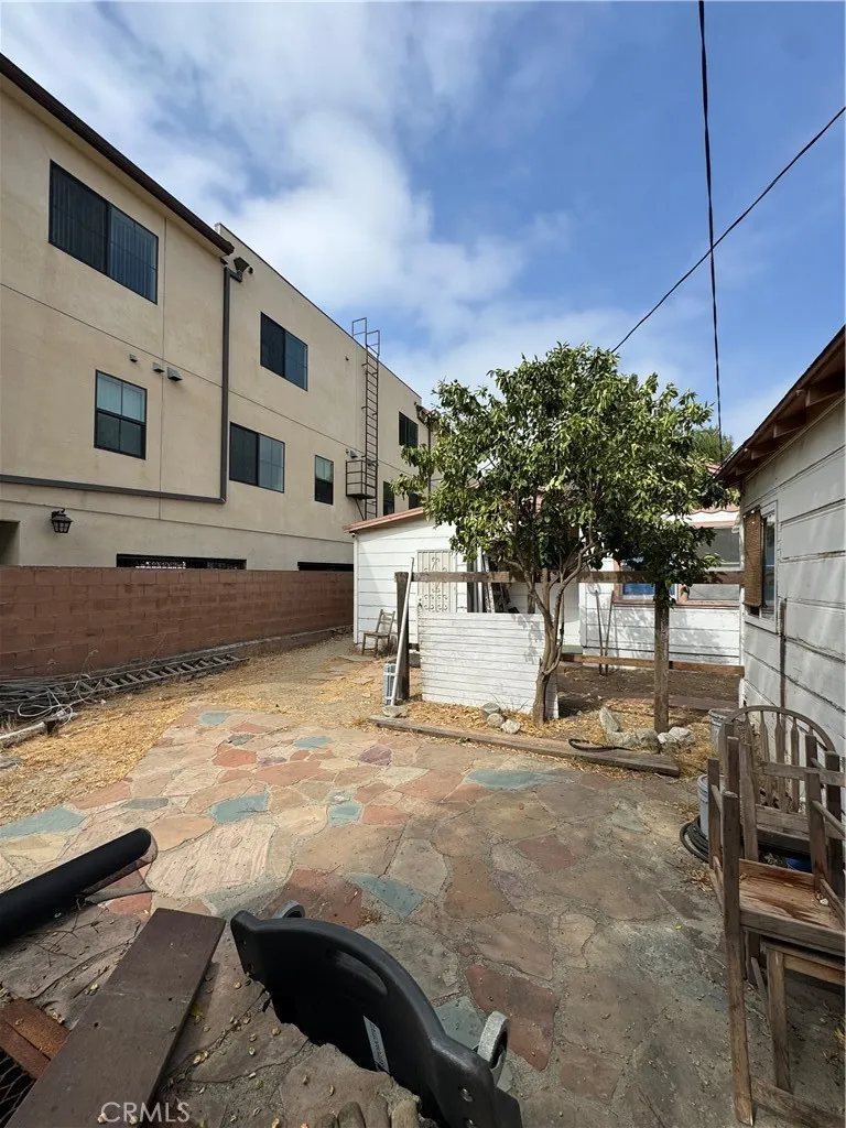 5308 Cleon, North Hollywood, California 91601 home-pic-32