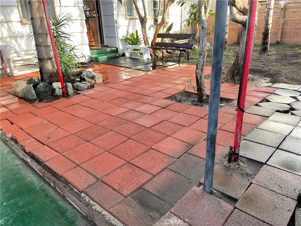 5308 Cleon, North Hollywood, California 91601 home-pic-1