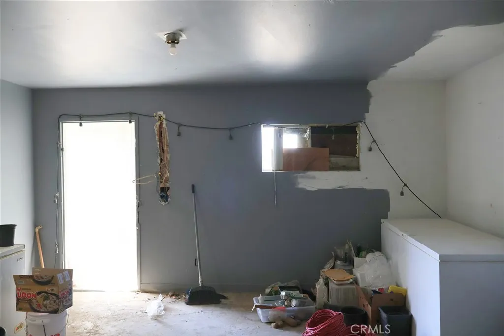 19567 Old El Mirage Road, Adelanto, California 92301 home-pic-5