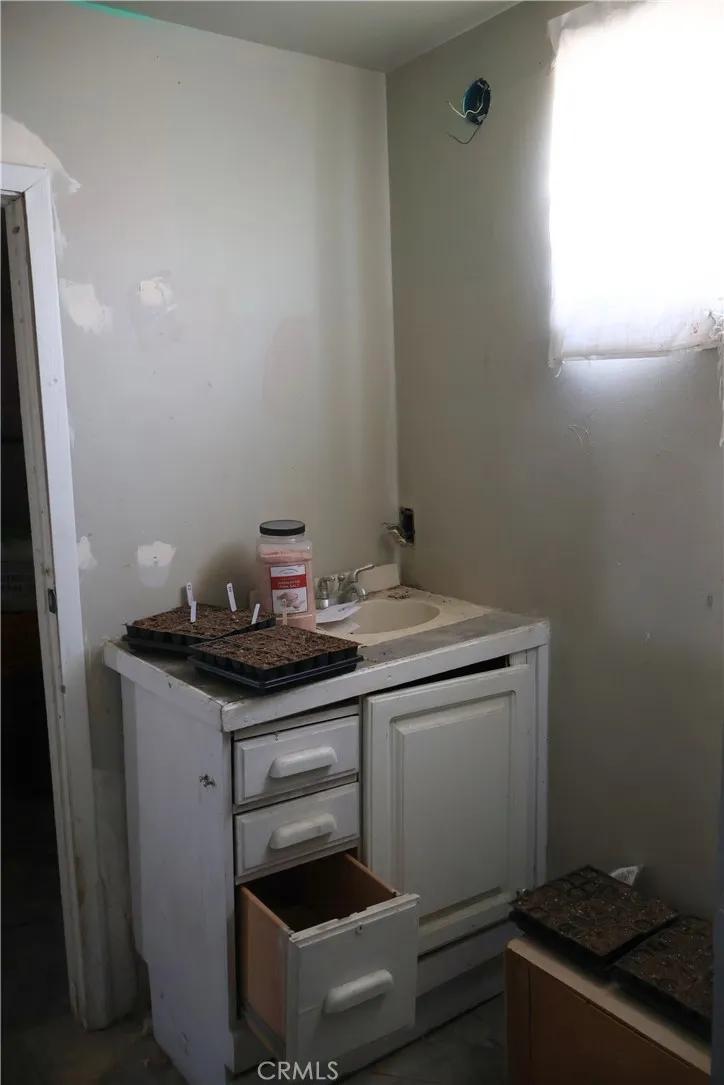 19567 Old El Mirage Road, Adelanto, California 92301 home-pic-6