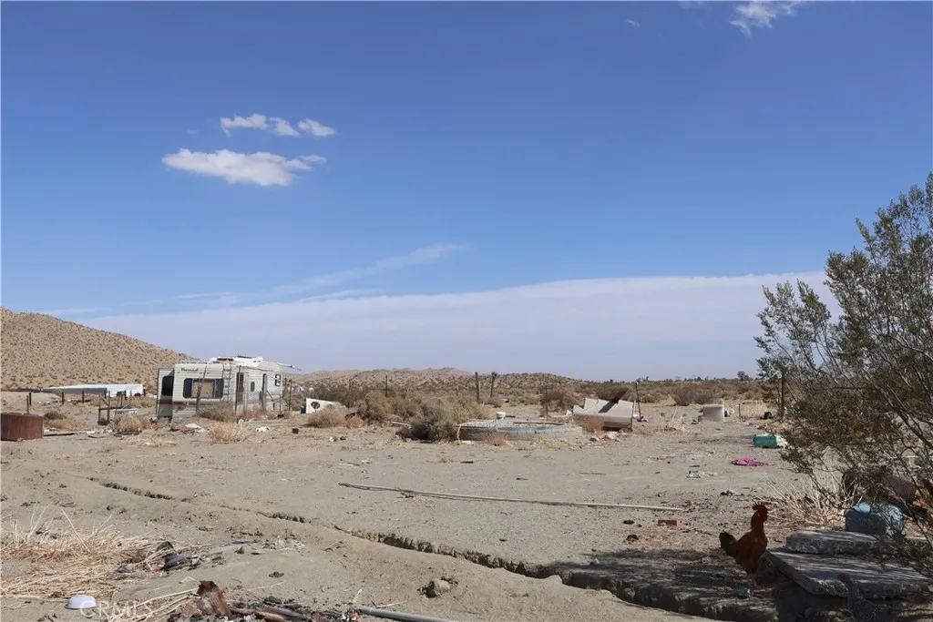19567 Old El Mirage Road, Adelanto, California 92301 home-pic-25