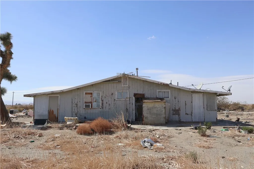 19567 Old El Mirage Road, Adelanto, California 92301 home-pic-23