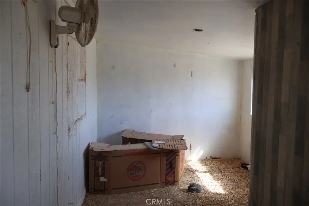 19567 Old El Mirage Road, Adelanto, California 92301 home-pic-18