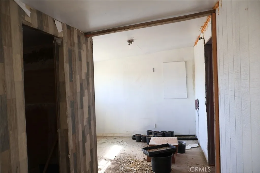 19567 Old El Mirage Road, Adelanto, California 92301 home-pic-19
