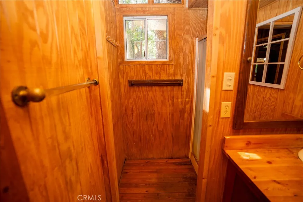 3/4 Bathroom