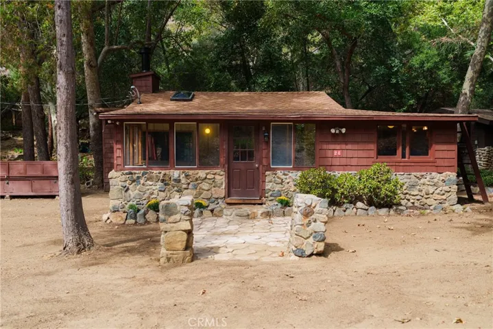 Front stone entry