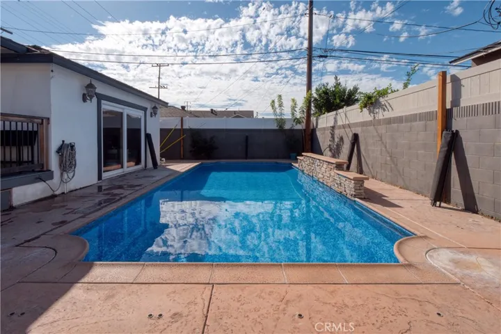 4501 Nipomo Avenue, Lakewood, California 90713
