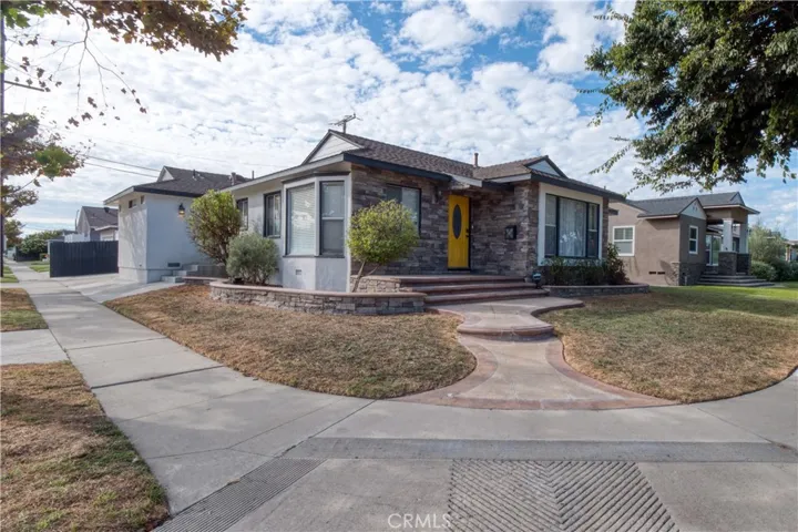 4501 Nipomo Avenue, Lakewood, California 90713