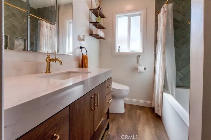4501 Nipomo Avenue, Lakewood, California 90713