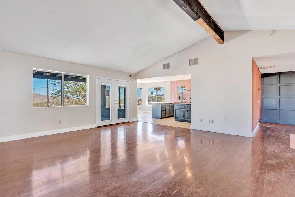 7084 Mount Lassen Avenue, Joshua Tree, California 92252 home-pic-17
