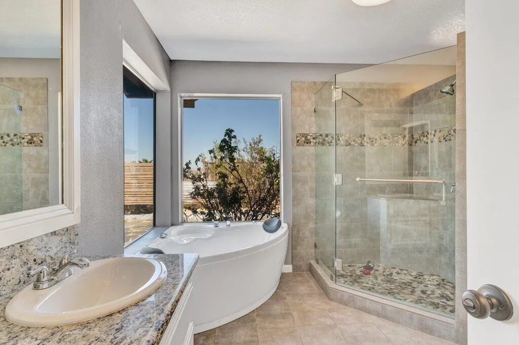 7084 Mount Lassen Avenue, Joshua Tree, California 92252 home-pic-24