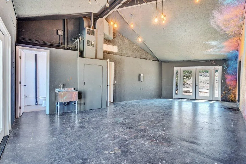 7084 Mount Lassen Avenue, Joshua Tree, California 92252 home-pic-27