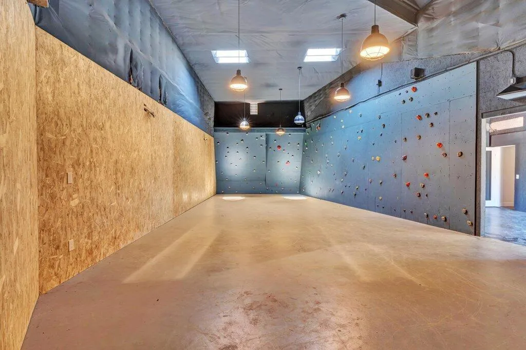 7084 Mount Lassen Avenue, Joshua Tree, California 92252 home-pic-28