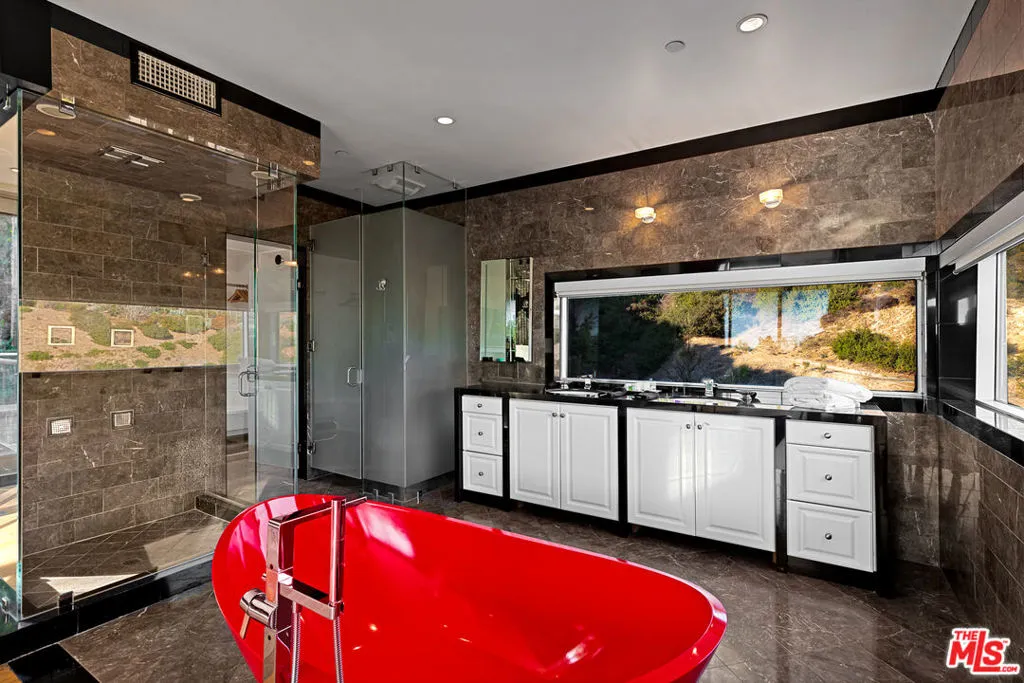 2738 Rinconia Drive, Los Angeles, California 90068 home-pic-42