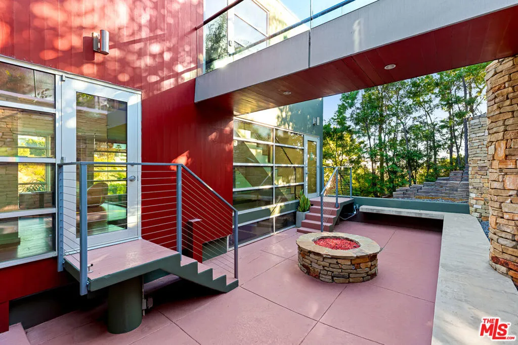 2738 Rinconia Drive, Los Angeles, California 90068 home-pic-36