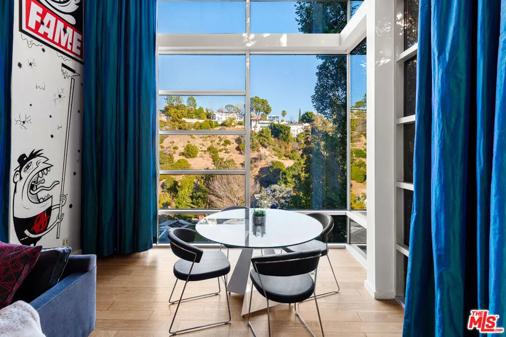 2738 Rinconia Drive, Los Angeles, California 90068 home-pic-22