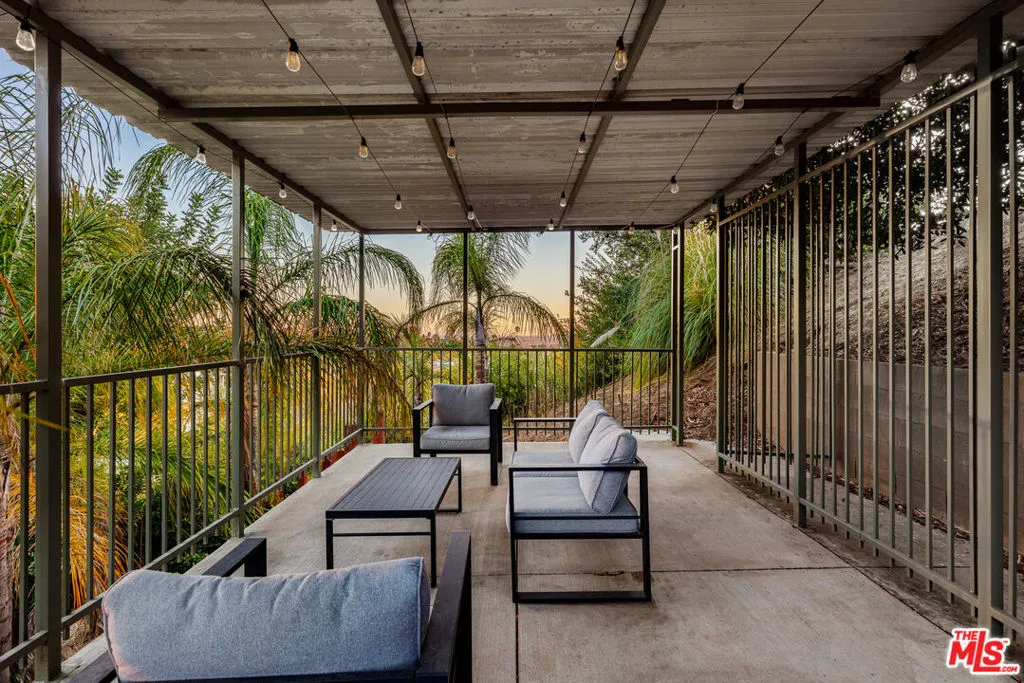 2738 Rinconia Drive, Los Angeles, California 90068 home-pic-52