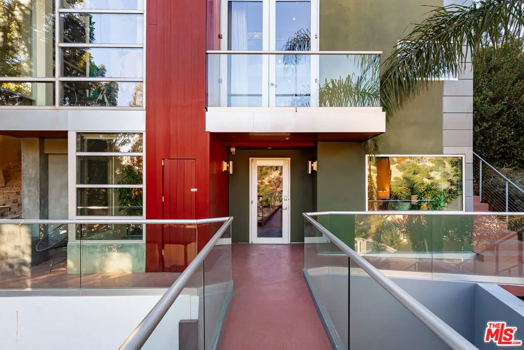 2738 Rinconia Drive, Los Angeles, California 90068 home-pic-7