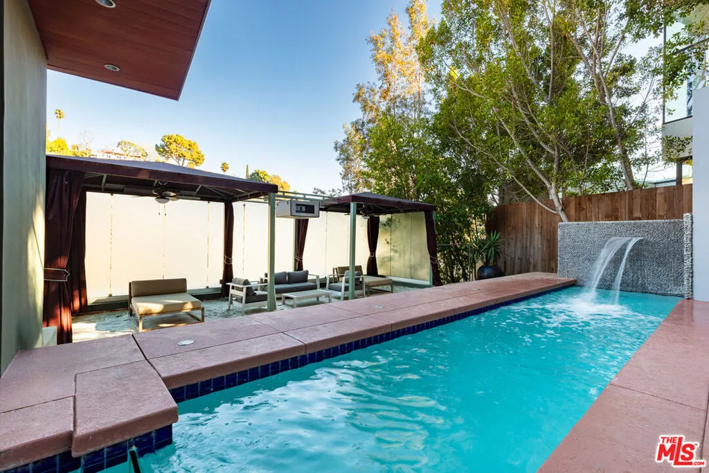 2738 Rinconia Drive, Los Angeles, California 90068 home-pic-55