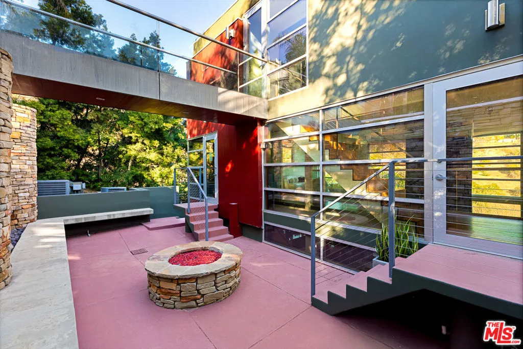 2738 Rinconia Drive, Los Angeles, California 90068 home-pic-35
